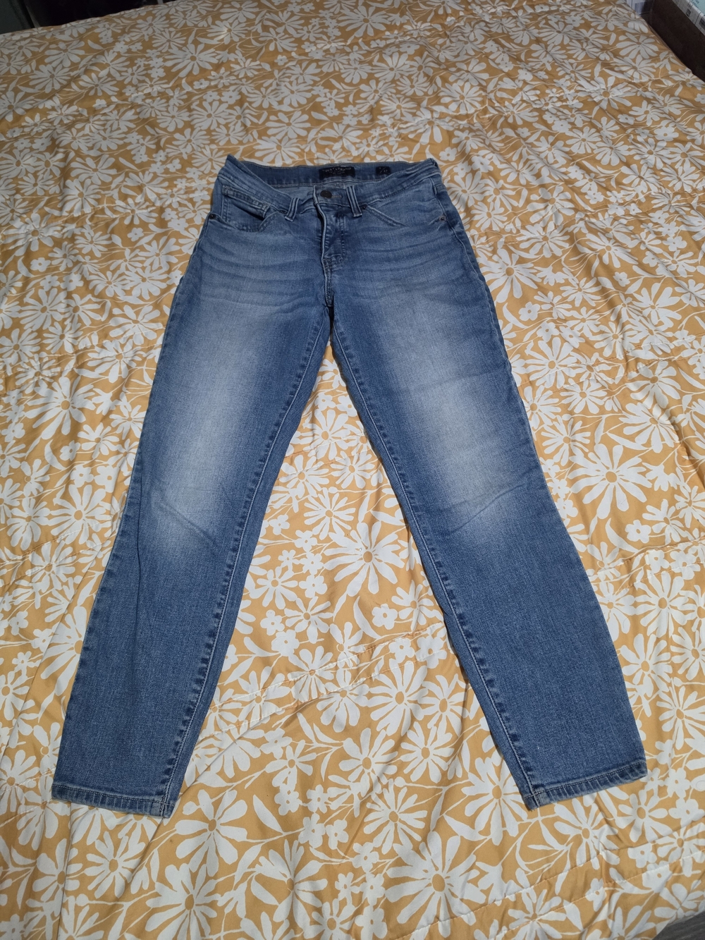 Lucky Brand Women's Medium Blue Straight-Leg Jeans